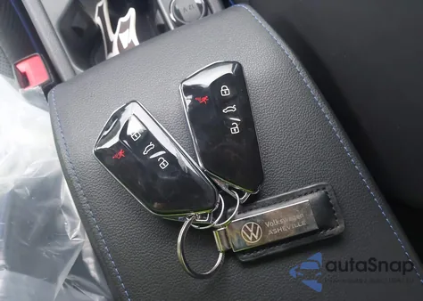 2023 Volkswagen Golf R 2.0T 20Th Anniversary Edition from USA, damaged, VIN WVWAB7CD9PW176073